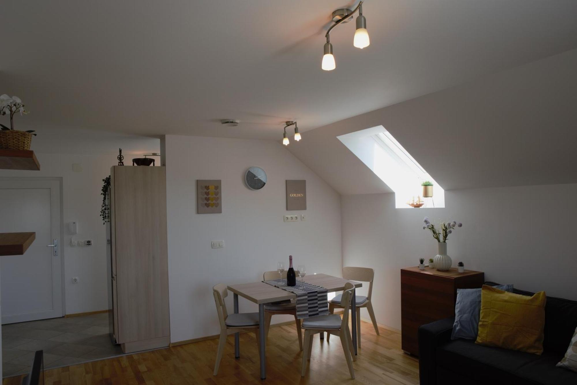 Domen'S Cozy Rentals Kranj Esterno foto